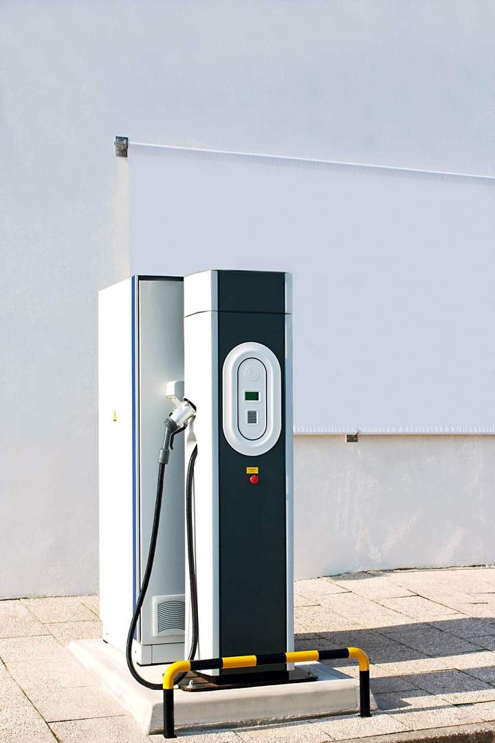 Borne de recharge pour véhicules électriques, Tarbes