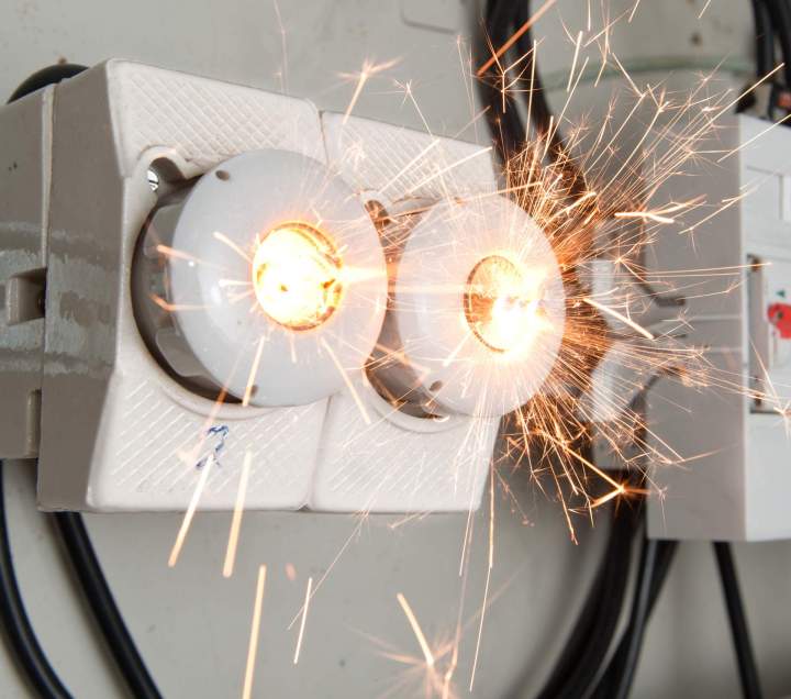 Court-circuit éléctrique, Tarbes